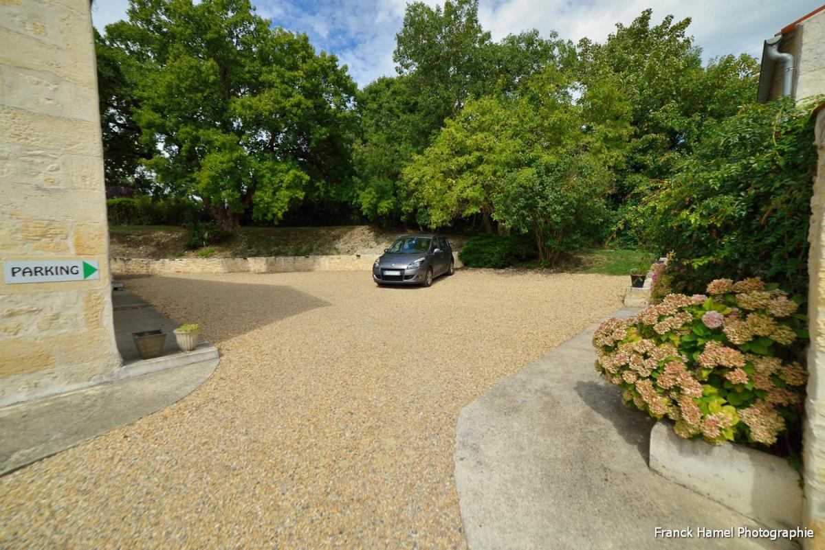 Le Clos Des Oiseaux Saintes Exterior foto