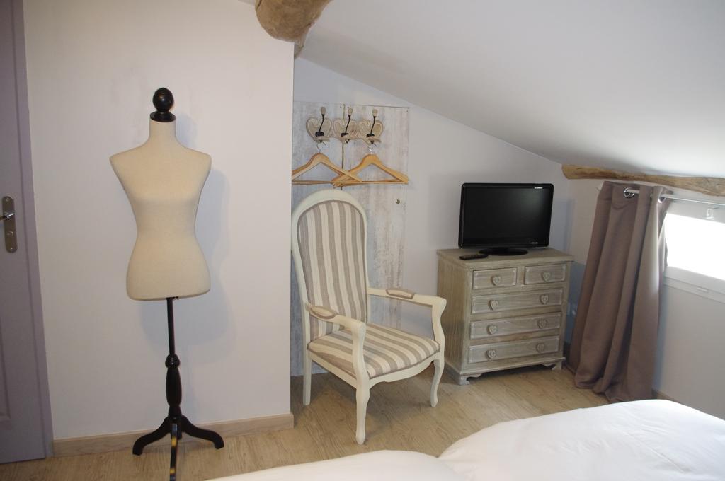 Le Clos Des Oiseaux Saintes Habitación foto